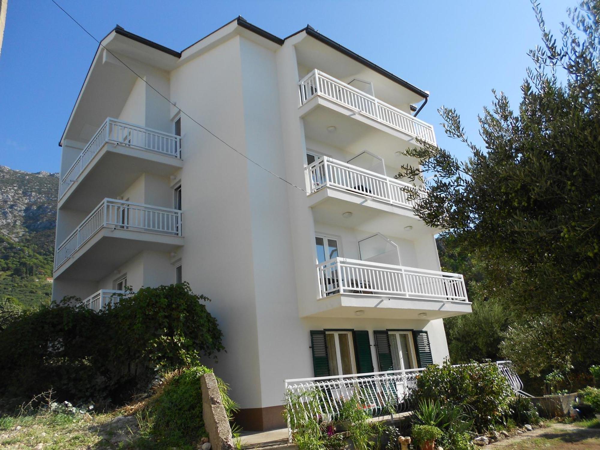Apartment Loncar Gradac (Split-Dalmatia)