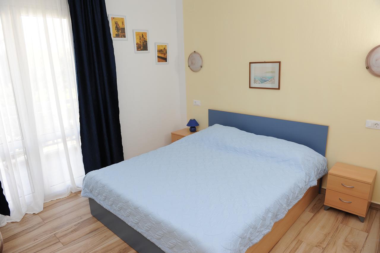 Apartment Loncar *